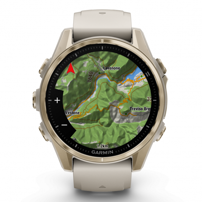 Garmin fenix 8 – 43 mm, AMOLED Sapphire, Šviesaus aukso ir rūko pilkos / tamsios smiltainio spalvos silikoninis dirželis 15