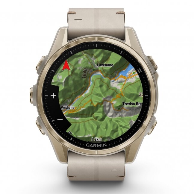 Garmin fenix 8 – 43 mm, AMOLED Sapphire, šviesios aukso spalvos, su odiniu kalkakmenio spalvos dirželiu 17