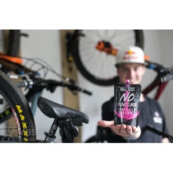 Muc-Off No Puncture Hassle 140ml. - Bekamerinių padangų skystis 140ml